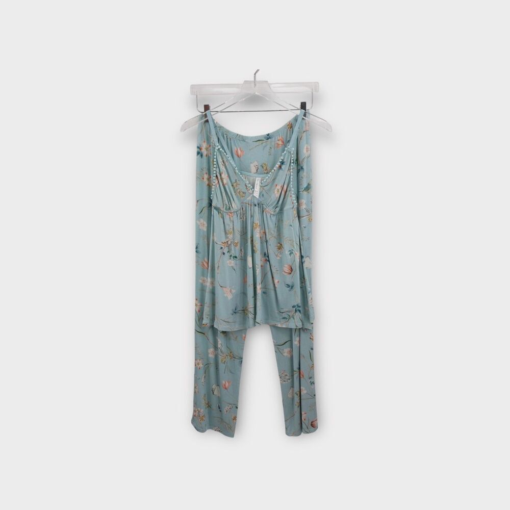 Flora Nikrooz Tinsley Floral Camisole & Pants Pajama 2 Piece Set Size Medium NWT